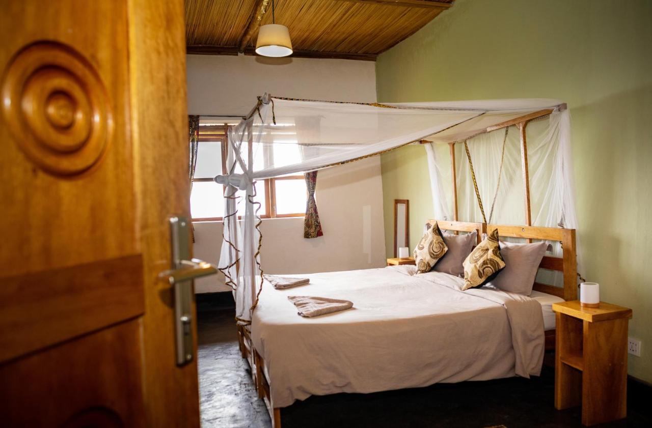 Isunga Lodge Kibale National Park Exterior foto